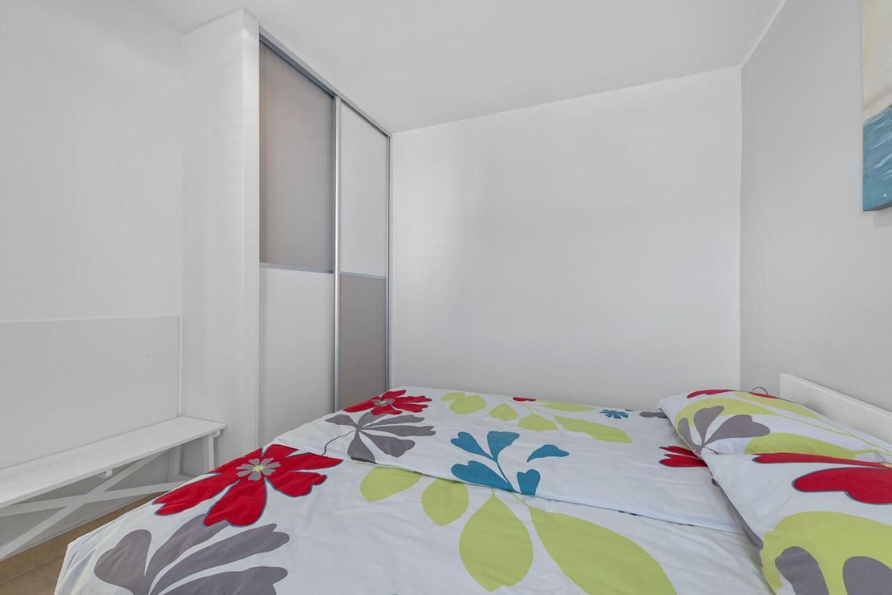 Apartments Joni Cikat มาลีโลชินจ์ ภายนอก รูปภาพ